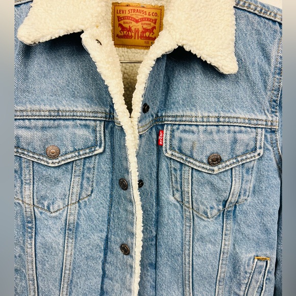 Levi's Sherpa Trucker Jacket · Blue Denim - Picture 6 of 16